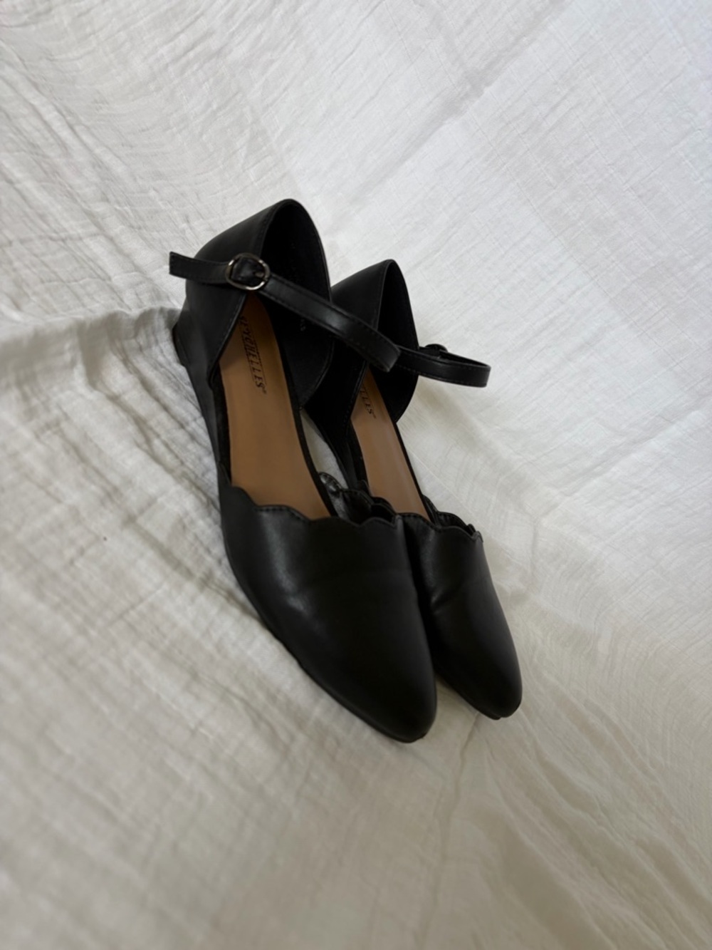 Seychelles Black Scalloped Pointed-Toe Mary Janes - Picture 5 of 6